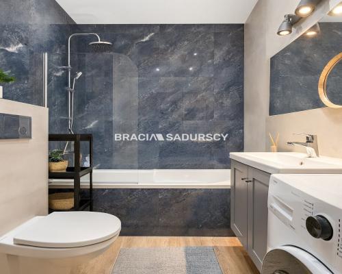 Sprzedam mieszkanie z ogrodem oraz garażem