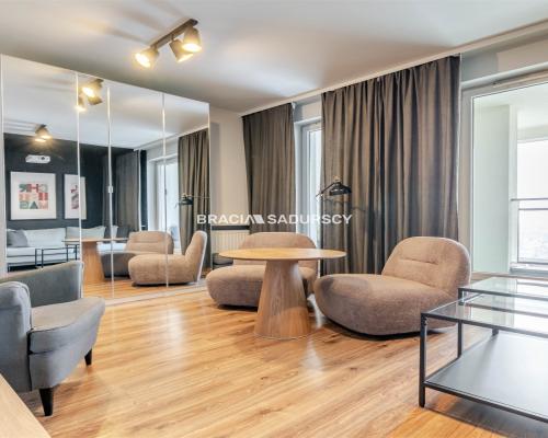 2 pokojowe mieszkanie z pięknym widokiem, 2xloggia