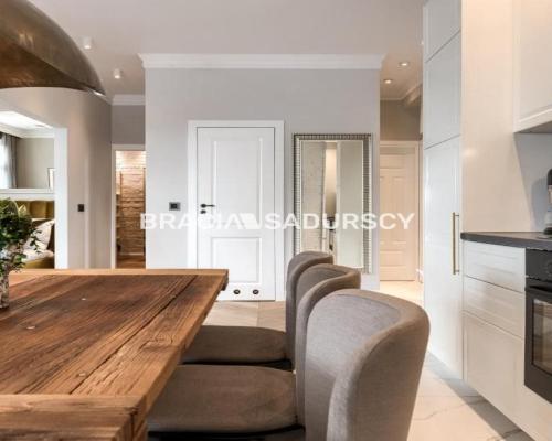 *zdjęcia wykorzystane w ogłoszeniu należą do właściciela.  
   
Na sprzedaż wyjątkowe, nowoczesne mieszkanie z dochodem z najmu