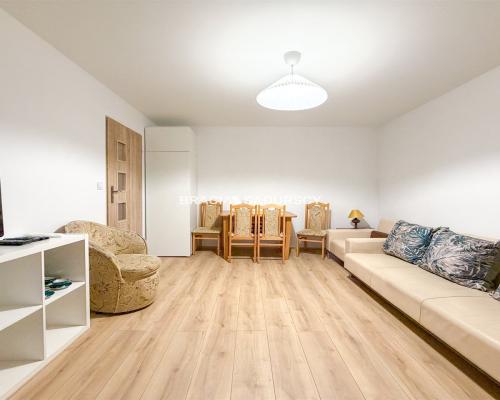 2pok na Białoruskiej, 4 piętro, winda, loggia