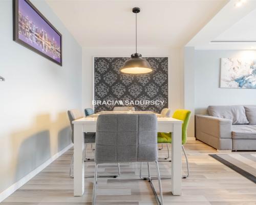 Widokowe mieszkanie na 9-piętrze na wynajem