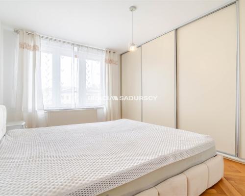 Wygodne mieszkanie w centrum z parkingiem.