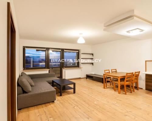 Przestronne 2 - pokojowe mieszkanie na wynajem