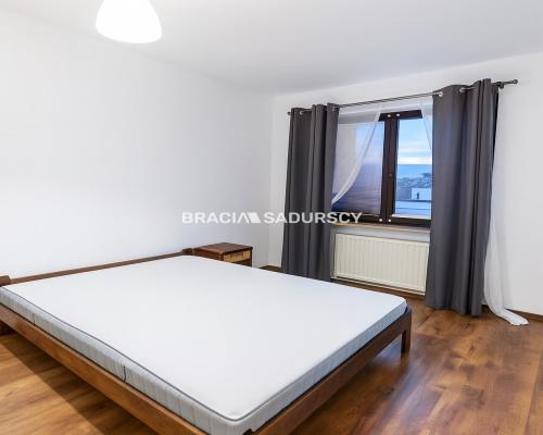 Przestronne 2 - pokojowe mieszkanie na wynajem