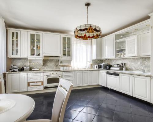 Dom w Radości na dużej działce 1880m2