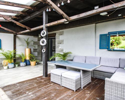 DOM Z BAJKOWYM OGRODEM – TYLKO U NAS! 🏡