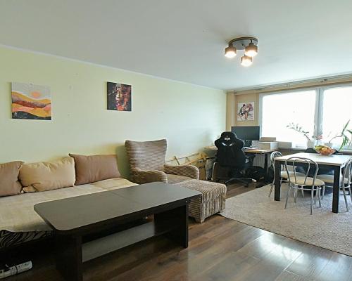 OKAZJA! 3 pokoje z oddzielną kuchnią i balkonem