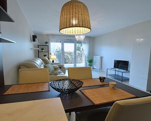 Mieszkanie 2 pokojowe, taras, m.post. i komórka