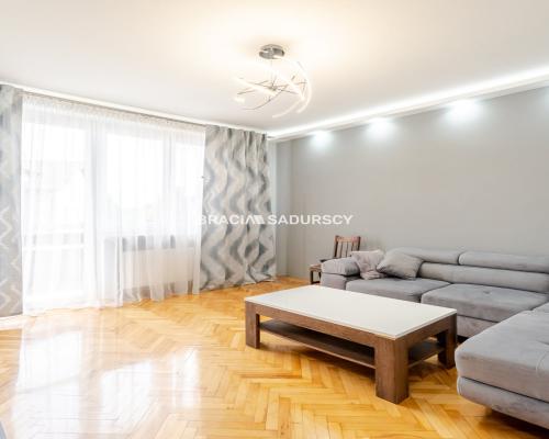 ATRAKCYJNY DOM W ZNAKOMITEJ LOKALIZACJI