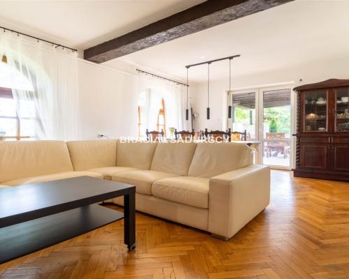 Dom z atrakcyjną działką, Karniowice