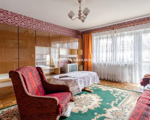 Dom wolnostojący w doskonałej lokalizacji