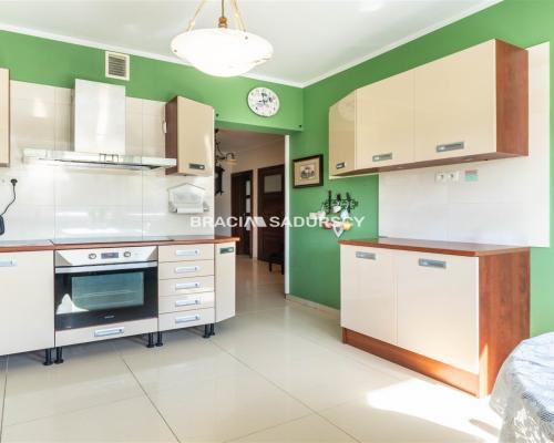 Nowoczesny dom parterowy w Łapanowie