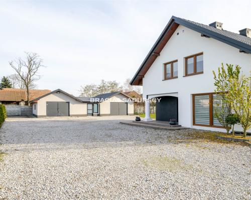 Dom jednorodzinny 138 m² – piękna działka 18 a