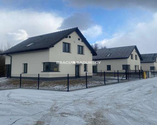 Kameralne osiedle domów w Liszkach!