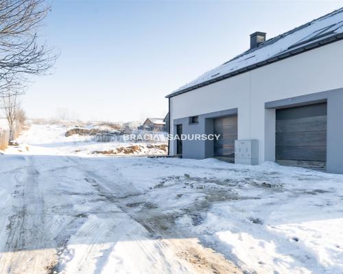 Dom blisko Krakowa – PKP, 25 min do centrum, garaż