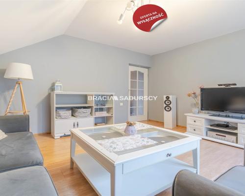 Dom w mieście z potencjałem! Duża działka 15 arów