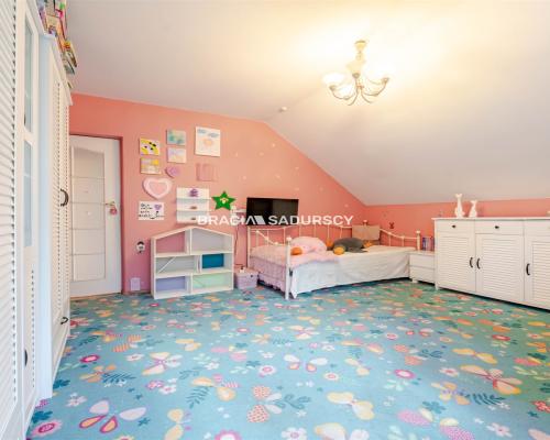 Dom w mieście z potencjałem! Duża działka 15 arów