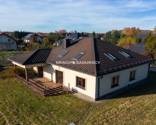 Dom o dużym potencjale / 7 pok / 10 ar