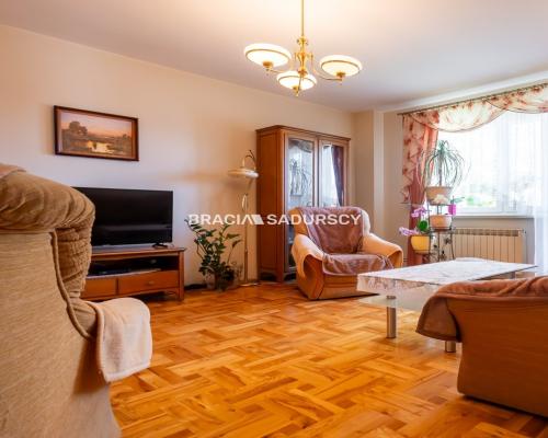 Funkcjonalny dom z lat 80-siątych