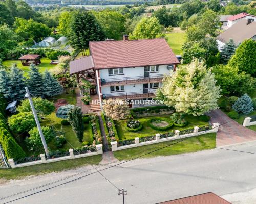 Funkcjonalny dom z lat 80-siątych