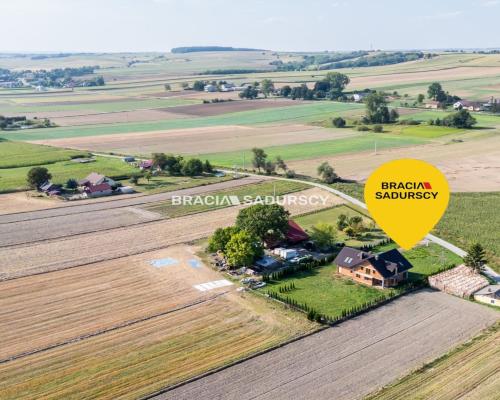 Dom na wsi, duża działka 30 km od Krakowa
