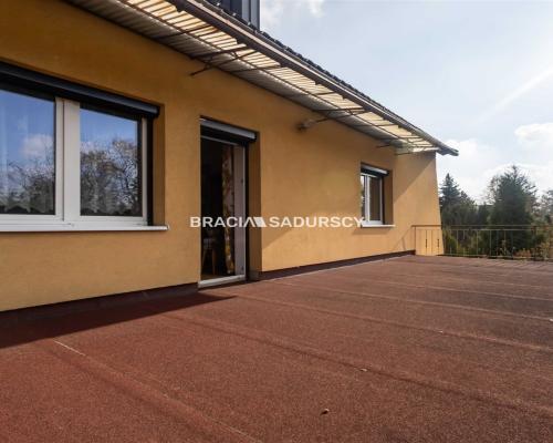 DOM Z ATRAKCYJNĄ, DUŻĄ DZIAŁKĄ 32 ARY INWESTYCJA