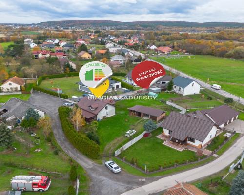 Dom na wsi, działka 8 ar, duży garaż