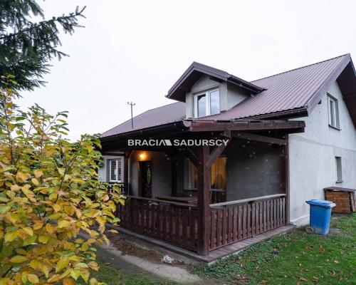 Dom na wsi, działka 8 ar, duży garaż