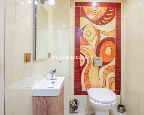 Dom z kominkiem i fotowoltaiką