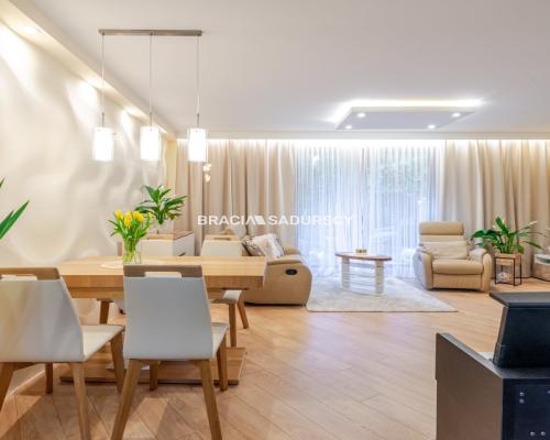 Dom z kominkiem i fotowoltaiką