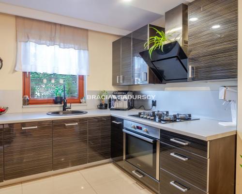 Dom z kominkiem i fotowoltaiką