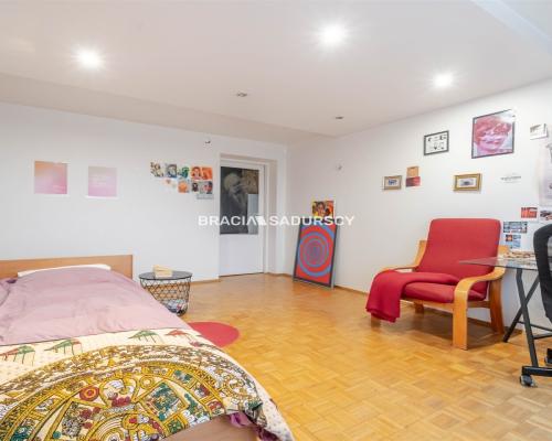 Dom wolnostojący 313m2 z basenem-blisko Krakowa