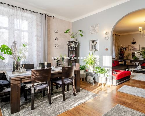 270 m w prestiżowej dzielnicy. Dom + lok. usługowe