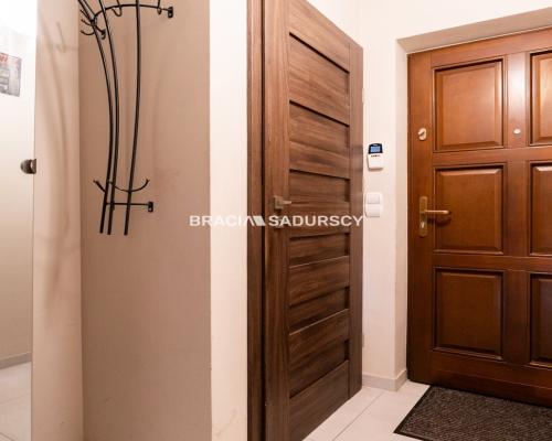 Klimatyczny dom, szergówka z ogródkiem, parking