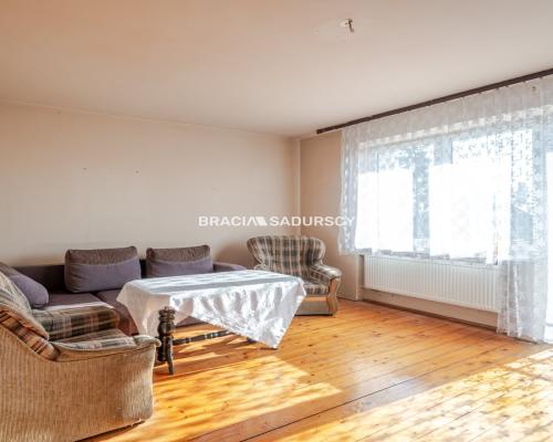 Rząska dom 250 m2 działka 6 arów ocieplony