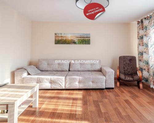 Rząska dom 250 m2 działka 6 arów ocieplony