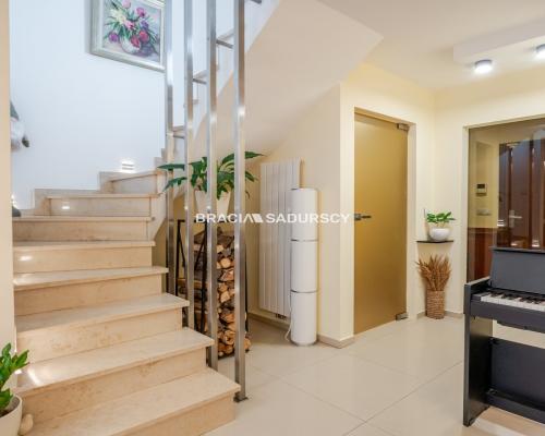 Dom z kominkiem i fotowoltaiką