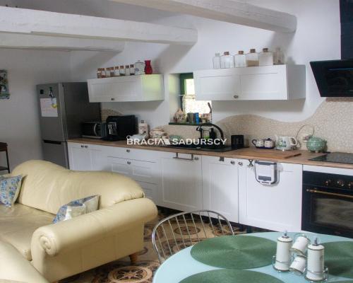 Chronów, gm. Bochnia. Klimatyczny dom z bali