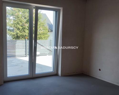 Mam przyjemność zaoferować Państwu mieszkanie w domu typu bliźniak w pięknej, cichej okolicy w miejscowości Borek Szlachecki po