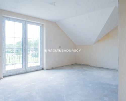 Na sprzedaż piękny wolnostojący dom w Dąbrowie Szlacheckiej, Wołowice.  
 
Stan deweloperski. 
Wykonany według projektu Bella S