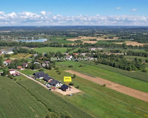 Dom w Brzezince, gm Brzeźnica