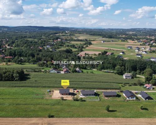 Dom w Brzezince, gm Brzeźnica