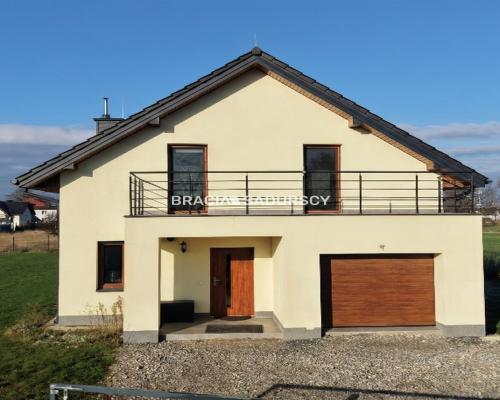 Dom, Krak&oacute;w, ul Rumiakowa, 165 m 2 , działka 10 a, 1750 tys zł.  
 
Na sprzedaż nowoczesny dom jednorodzinny z 2023 roku