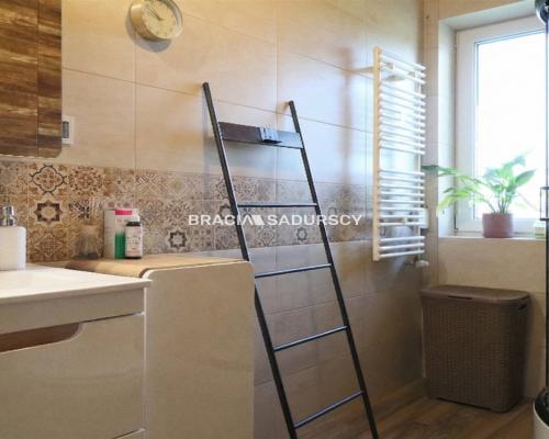 Dom, Krak&oacute;w, ul Rumiakowa, 165 m 2 , działka 10 a, 1750 tys zł.  
 
Na sprzedaż nowoczesny dom jednorodzinny z 2023 roku