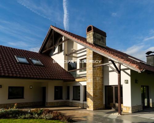 Na wynajem rezydencja, Wola Justowska/wysoki stand