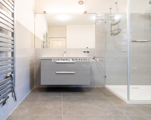 Na wynajem rezydencja, Wola Justowska/wysoki stand