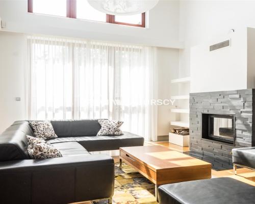 Przestronny dom z dużą działką