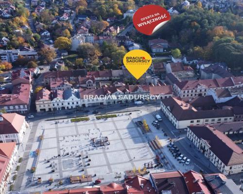 Kamienica w centrum Bochnii z ogrodem i parkingiem