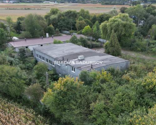 Siedliszowice pow. tarnowski - hala prod. 400 m2.