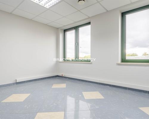 LOKAL OK 15,5 M2 BIUROWY PRĄDNIK BIAŁY -BIUROWIEC